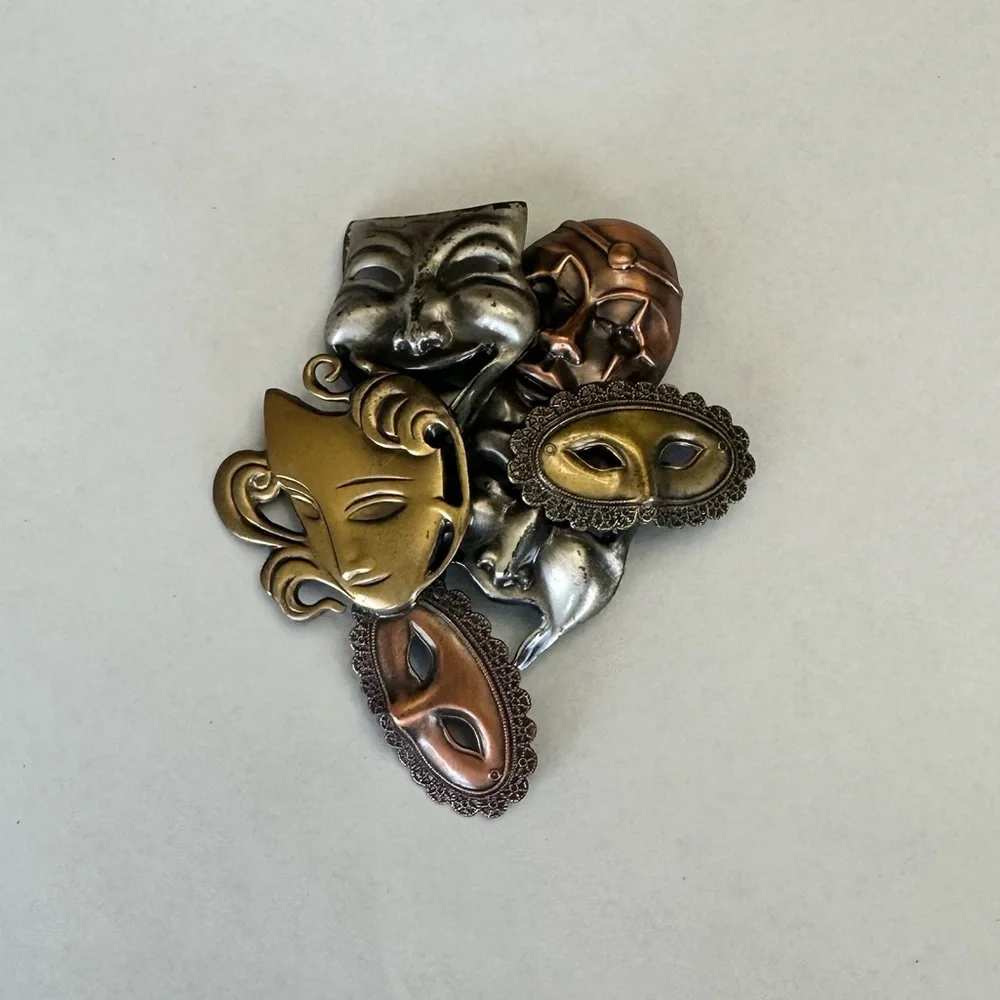 Mask brooch comedy tragedy theater‎ drama mixed colors masks pin